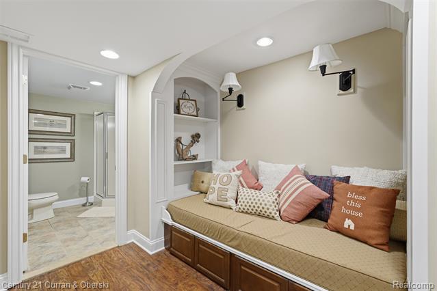 Builiding view sixty two for 24081 Wintergreen, Novi, MI. 48374