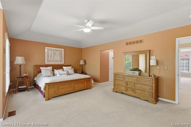 Builiding view thirty eight for 24081 Wintergreen, Novi, MI. 48374
