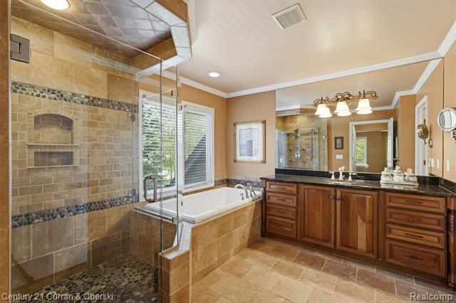 Builiding view thirty nine for 24081 Wintergreen, Novi, MI. 48374