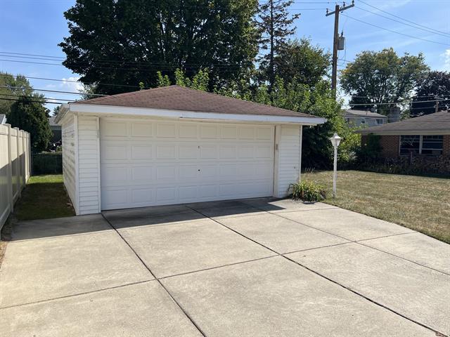 Builiding view thirteen for 19436 Donna, Livonia, MI. 48152