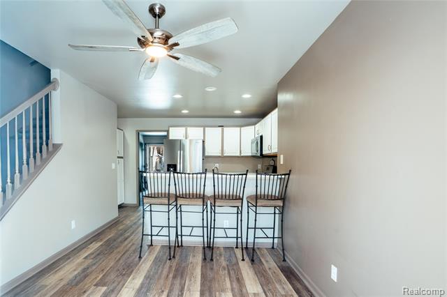 Builiding view four for 19953 Wakenden, Redford, MI. 48240