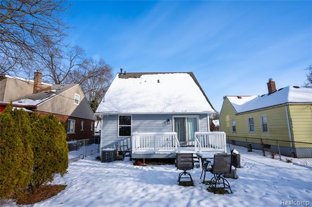 Builiding view nineteen for 19953 Wakenden, Redford, MI. 48240