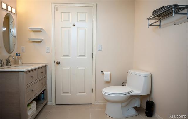 Builiding view twelve for 19953 Wakenden, Redford, MI. 48240