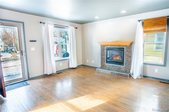 Builiding view two for 19953 Wakenden, Redford, MI. 48240