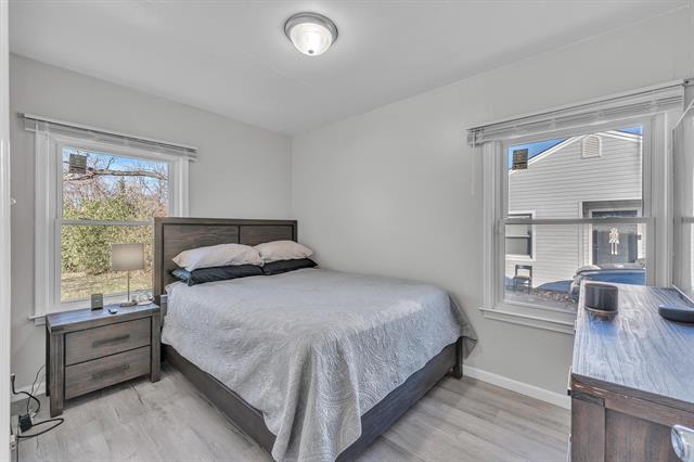 Builiding view eighteen for 19135 Weyher, Livonia, MI. 48152