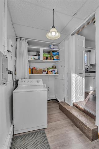 Builiding view twenty three for 19135 Weyher, Livonia, MI. 48152