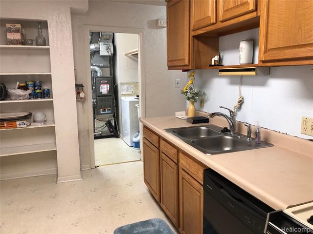 Builiding view three for 20010 Rensellor, Livonia, MI. 48152