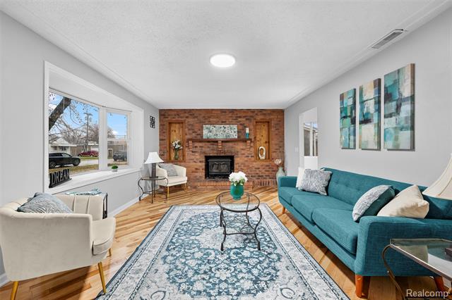 Builiding view eight for 19151 Negaunee, Redford, MI. 48240