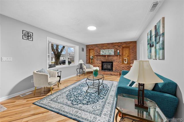 Builiding view six for 19151 Negaunee, Redford, MI. 48240