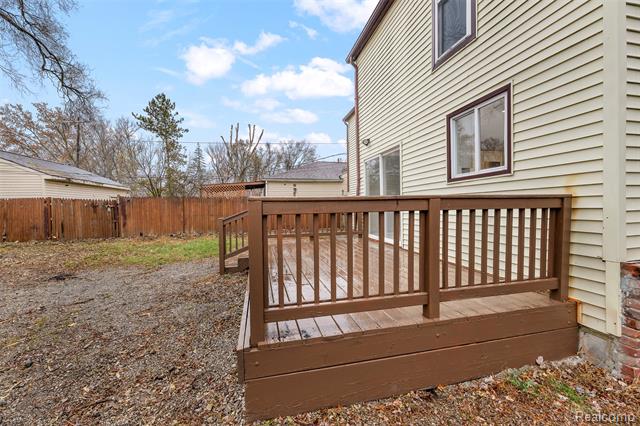 Builiding view thirty for 19151 Negaunee, Redford, MI. 48240