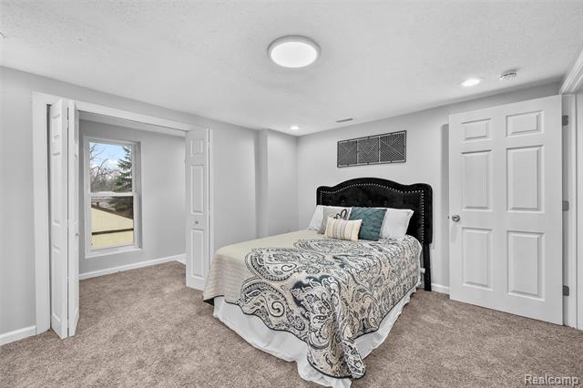 Builiding view twenty three for 19151 Negaunee, Redford, MI. 48240