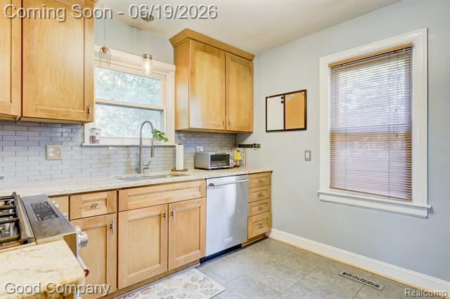Builiding view eleven for 540 W Breckenridge, Ferndale, MI. 48220