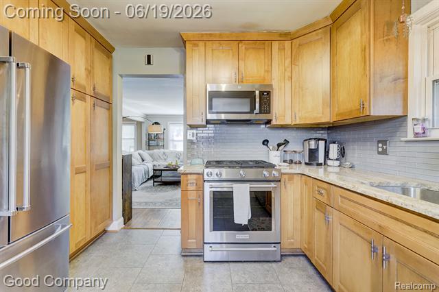 Builiding view thirteen for 540 W Breckenridge, Ferndale, MI. 48220