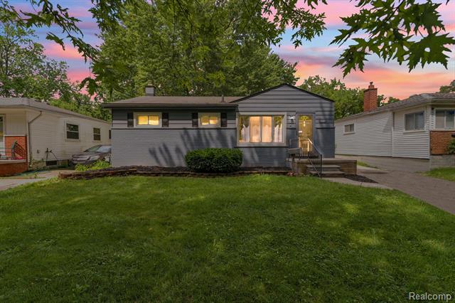 front view for 18257 Indian, Redford, Mi. 48240