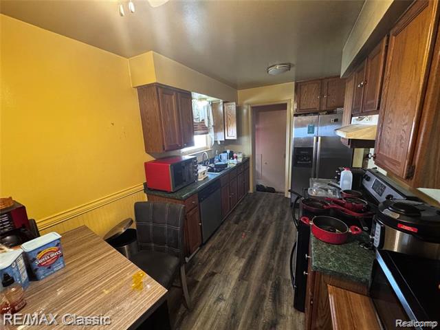 Builiding view two for 19930 Gaylord, Redford, MI. 48240