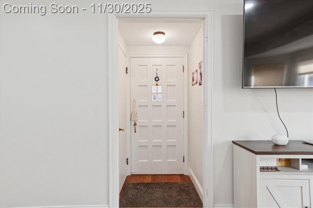 Builiding view eight for 28140 Terrence, Livonia, MI. 48154