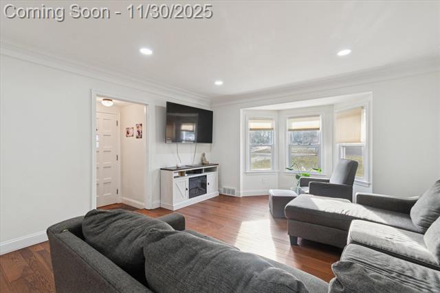 Builiding view eleven for 28140 Terrence, Livonia, MI. 48154