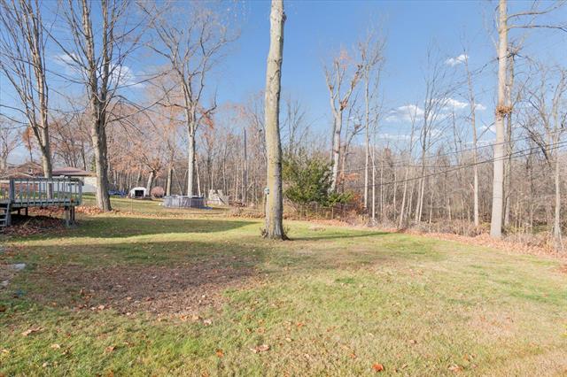 Builiding view forty four for 28140 Terrence, Livonia, MI. 48154