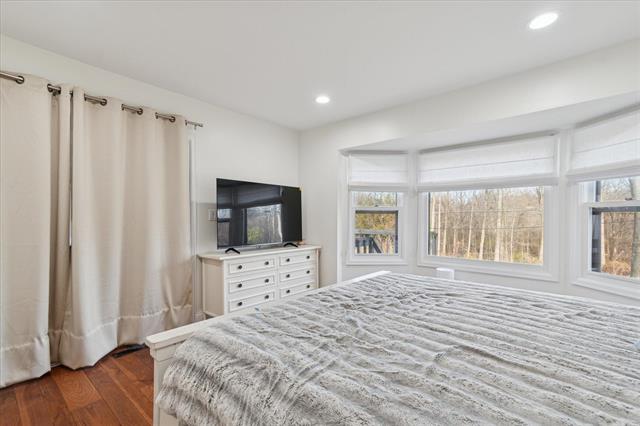 Builiding view nineteen for 28140 Terrence, Livonia, MI. 48154