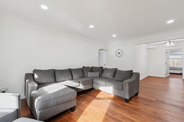 Builiding view ten for 28140 Terrence, Livonia, MI. 48154