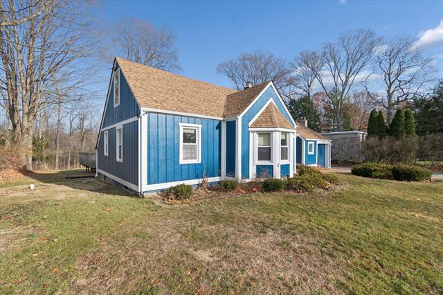 Builiding view three for 28140 Terrence, Livonia, MI. 48154