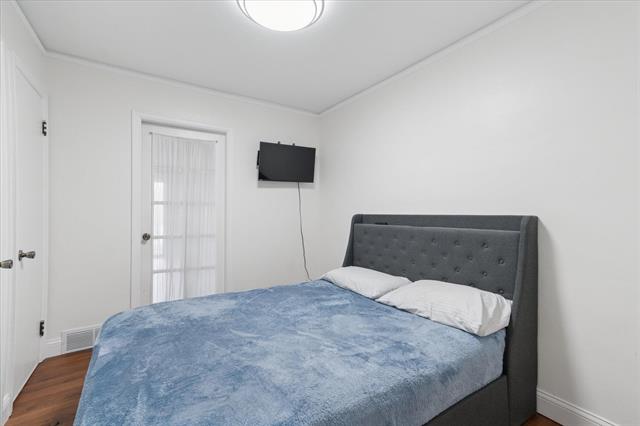 Builiding view twenty five for 28140 Terrence, Livonia, MI. 48154