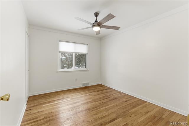 Builiding view eleven for 26541 6 Mile, Redford, MI. 48240