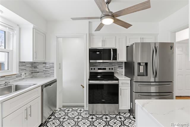 Builiding view nine for 26541 6 Mile, Redford, MI. 48240