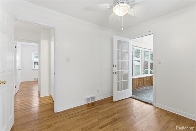 Builiding view sixteen for 26541 6 Mile, Redford, MI. 48240