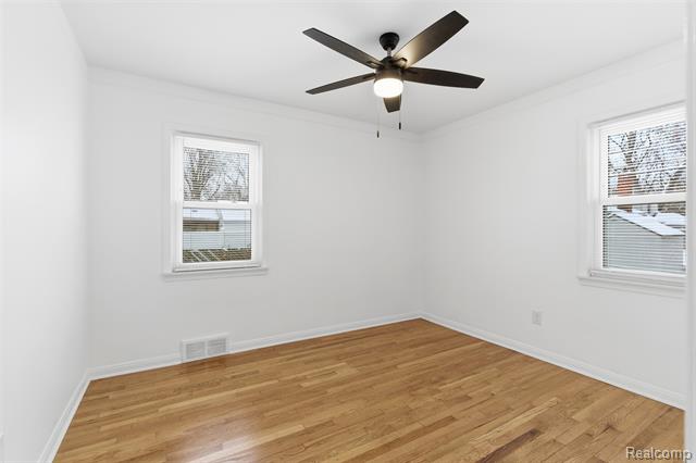 Builiding view thirteen for 26541 6 Mile, Redford, MI. 48240