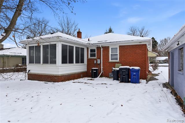 Builiding view twenty seven for 26541 6 Mile, Redford, MI. 48240