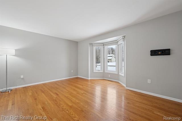 Builiding view six for 23197 Elmgrove, Farmington, MI. 48336