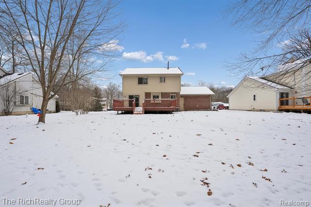 Builiding view thirty eight for 23197 Elmgrove, Farmington, MI. 48336