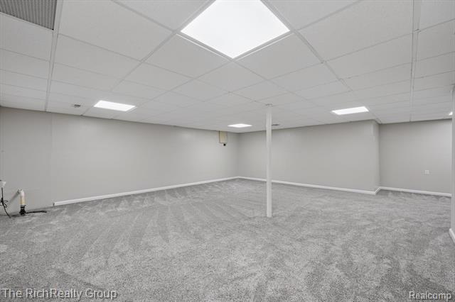 Builiding view thirty two for 23197 Elmgrove, Farmington, MI. 48336