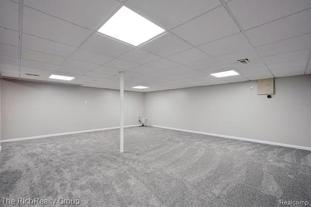 Builiding view twenty nine for 23197 Elmgrove, Farmington, MI. 48336