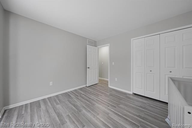 Builiding view twenty seven for 23197 Elmgrove, Farmington, MI. 48336