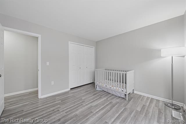 Builiding view twenty six for 23197 Elmgrove, Farmington, MI. 48336