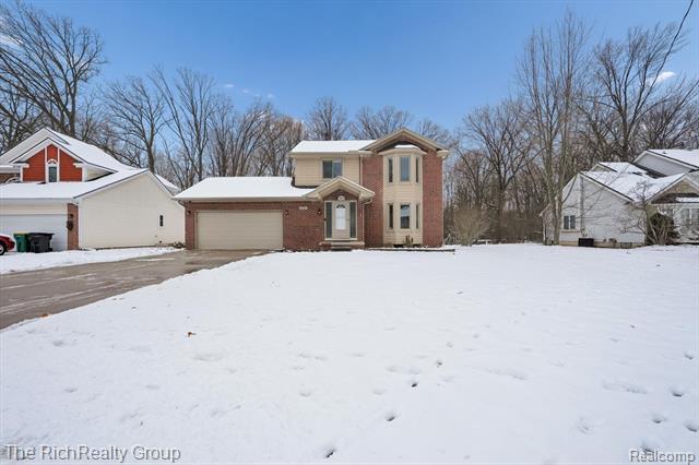 Builiding view two for 23197 Elmgrove, Farmington, MI. 48336