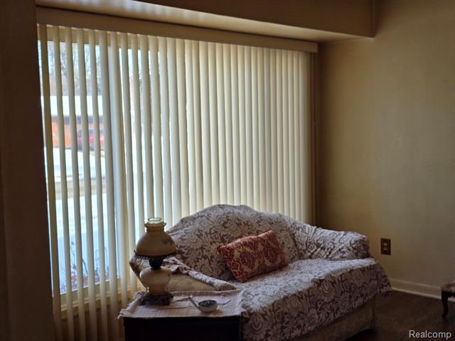 Builiding view eight for 17285 Gaylord, Redford, MI. 48240