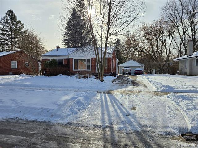 Builiding view one for 17285 Gaylord, Redford, MI. 48240