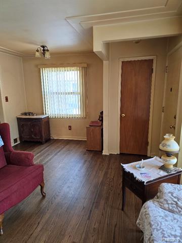 Builiding view ten for 17285 Gaylord, Redford, MI. 48240