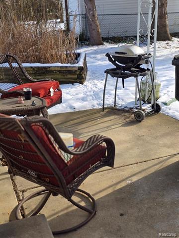 Builiding view twenty one for 17285 Gaylord, Redford, MI. 48240