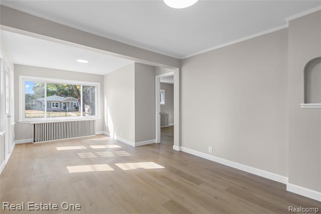 Builiding view three for 18404 Deering, Livonia, MI. 48152