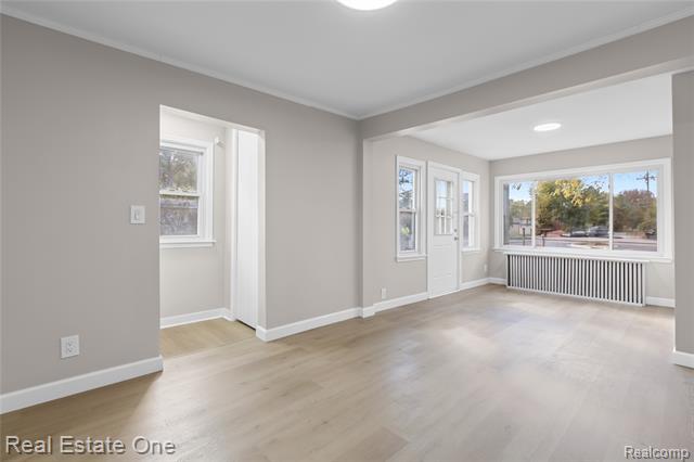 Builiding view two for 18404 Deering, Livonia, MI. 48152