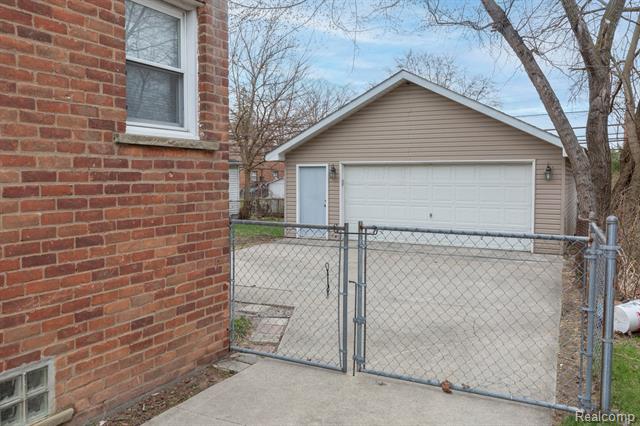 Builiding view thirty two for 16696 Beech Daly, Redford, MI. 48240