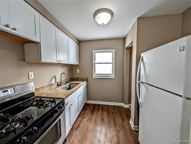 Builiding view five for 19990 Kinloch, Redford, MI. 48240