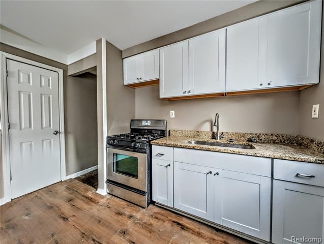 Builiding view six for 19990 Kinloch, Redford, MI. 48240