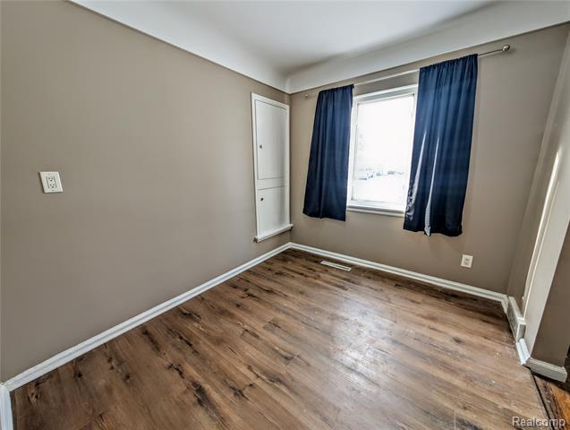 Builiding view three for 19990 Kinloch, Redford, MI. 48240