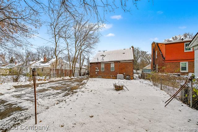 Builiding view sixteen for 19329 Garfield, Redford, MI. 48240