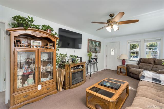 Builiding view eight for 18435 Glenmore, Redford, MI. 48240